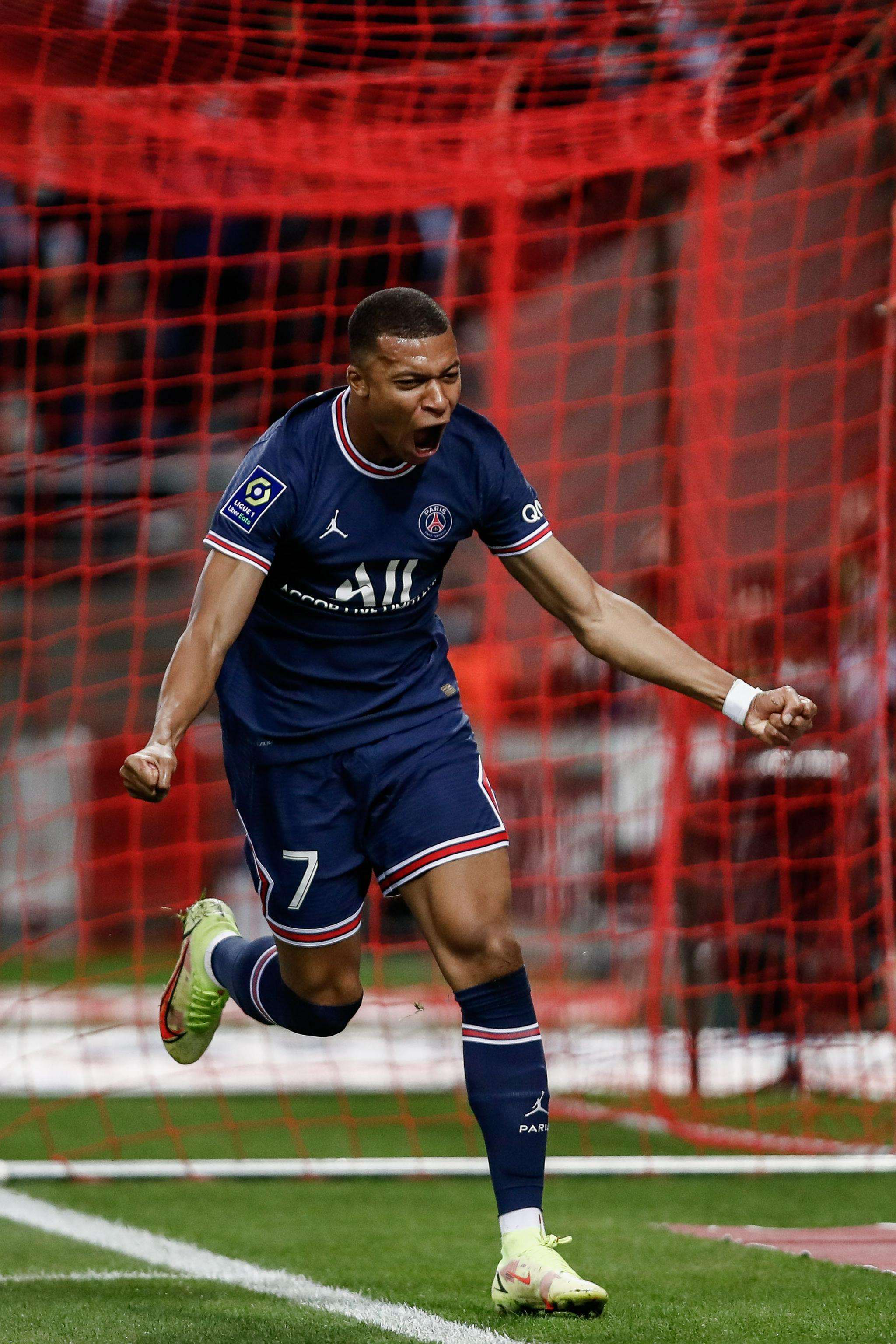 快船总裁弗兰克揽责：我为快船的糟糕战绩承担责任，没人责怪保罗