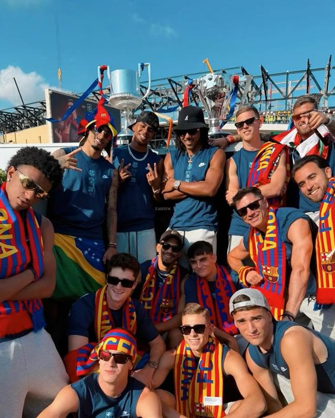 每体报道巴萨U19加里巴：偶像普约尔，有超脱黑人中卫的心智