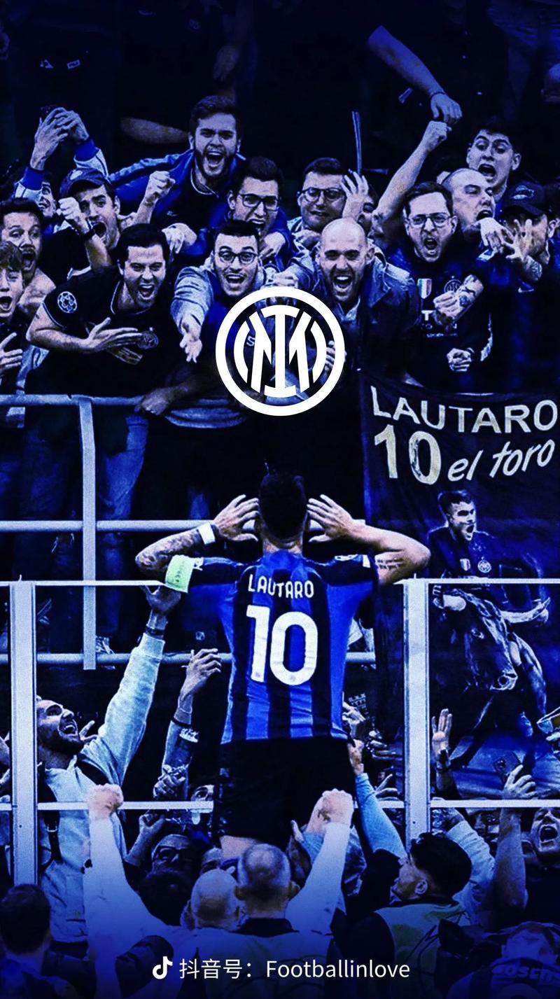 格策：我从小就看梅西踢球，他绝对是我的偶像