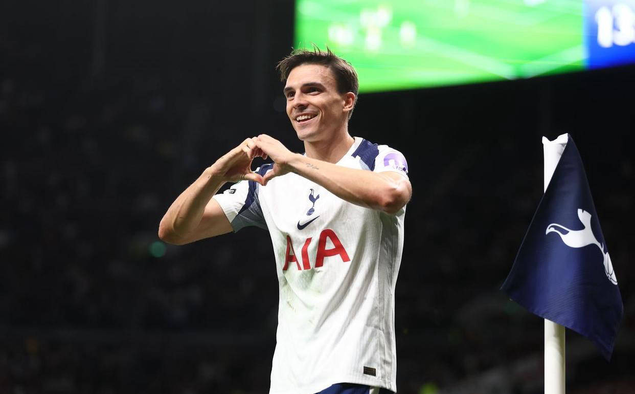 41岁罗本已成为职业板网球手，拥有3个积分世界排名第1980位